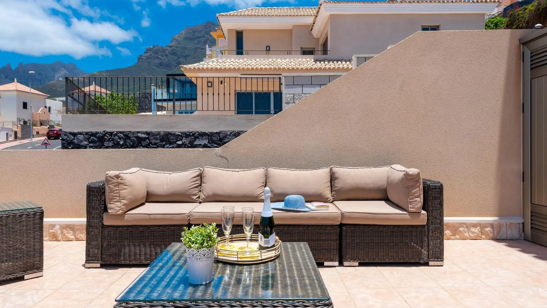 Torviscas Sunset Villa 4 Rooms & Private Jacuzzi Costa Adeje  0*, Costa Adeje (Tenerife) Spagna